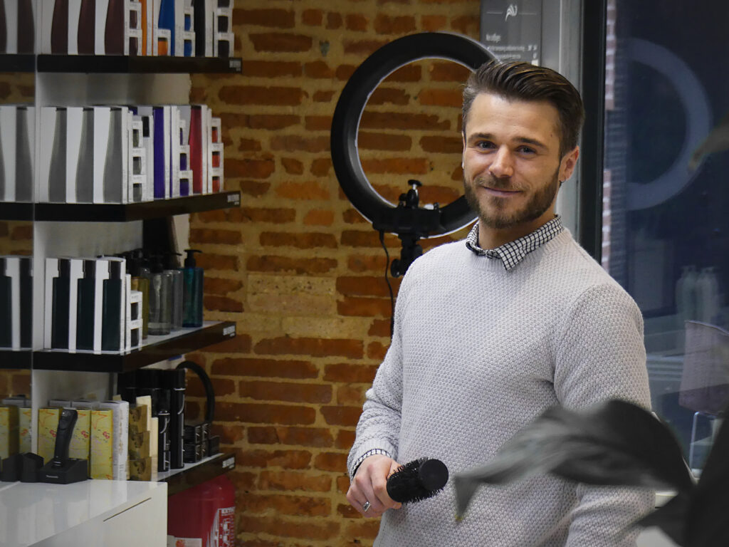 Grégory nouveau coiffeur du salon Authentic Carmes à Toulouse
